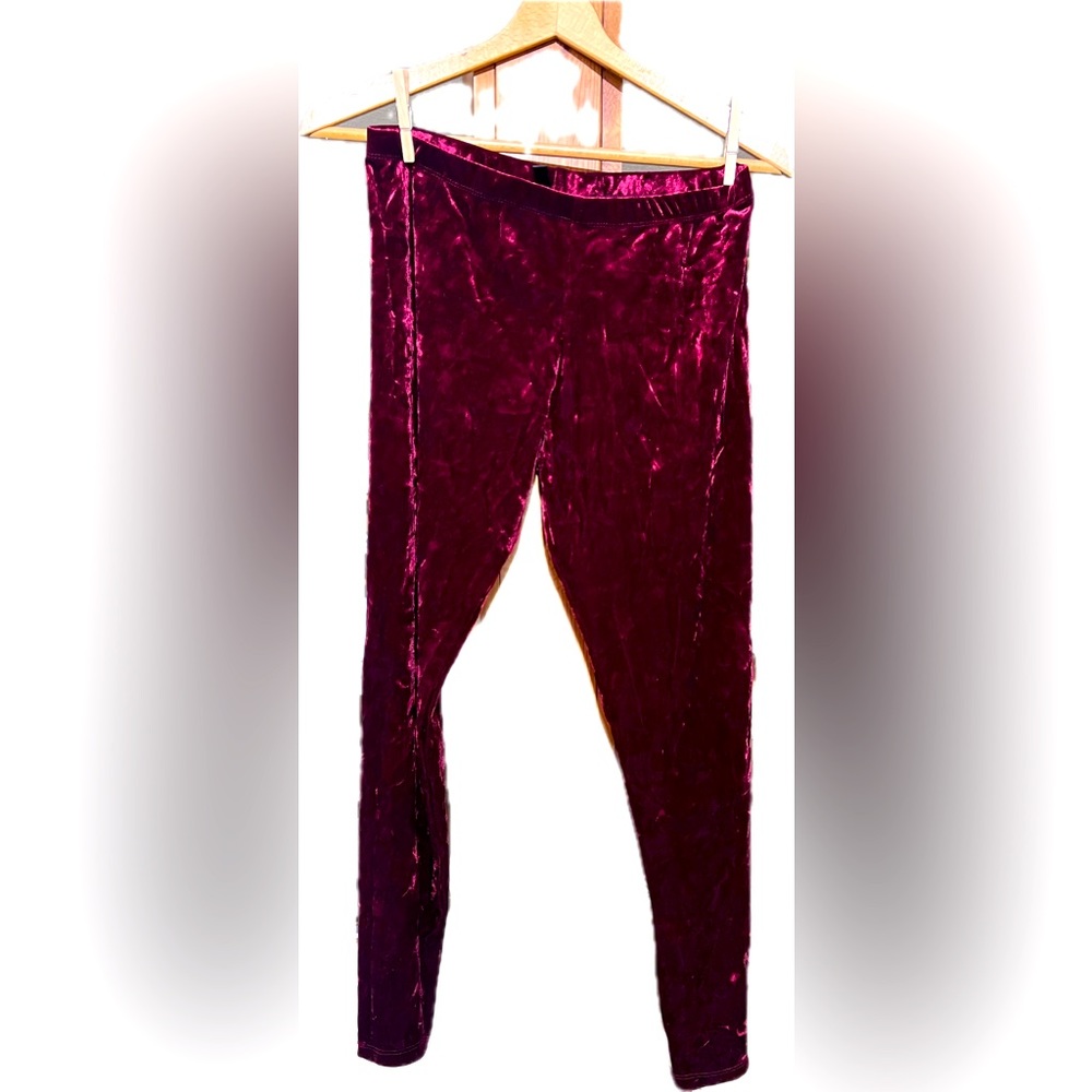 Full Tilt Burgundy velvet leggings Juniors size Large NWT